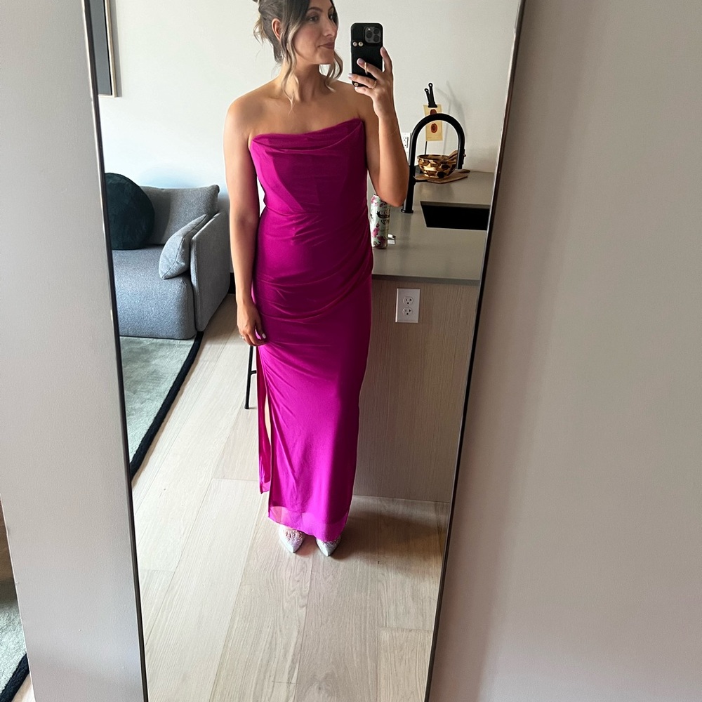 Strapless Ruched Dress - Picture 5 of 6